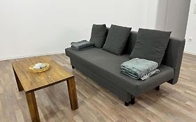Leonardo Apartment